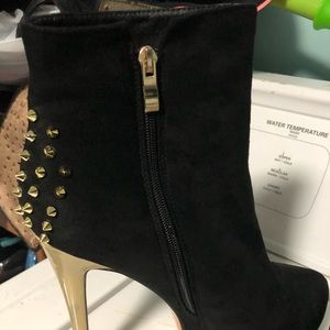 Women low boots